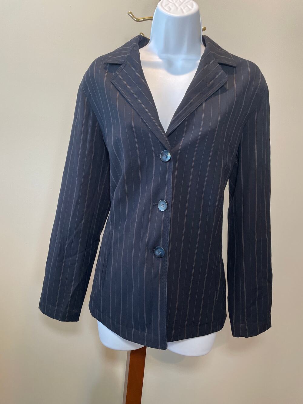 Chico’s Design Navy Pinstripe Blazer Jacket Size M NWT Classic Workwear